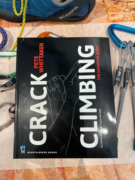 Crack Climbing: The Definitive Guide